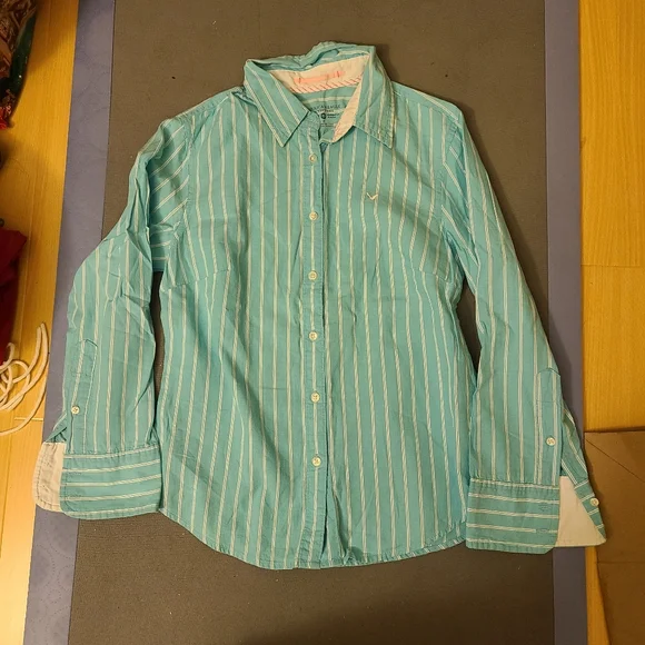 Size 0 American eagle button down 3/4 sleeve - Picture 2 of 5